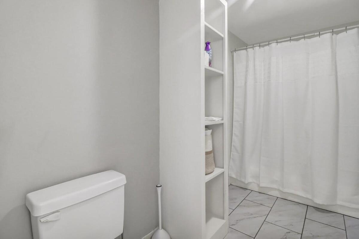 Eagle'S Landing Loft-Downtown Above Bull & Barrel Apartment Стейтсбъро Екстериор снимка