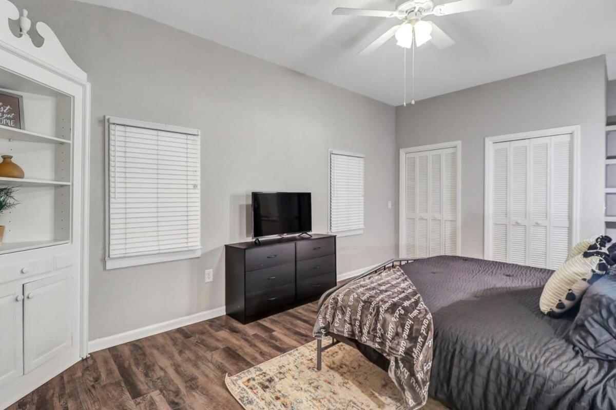 Eagle'S Landing Loft-Downtown Above Bull & Barrel Apartment Стейтсбъро Екстериор снимка