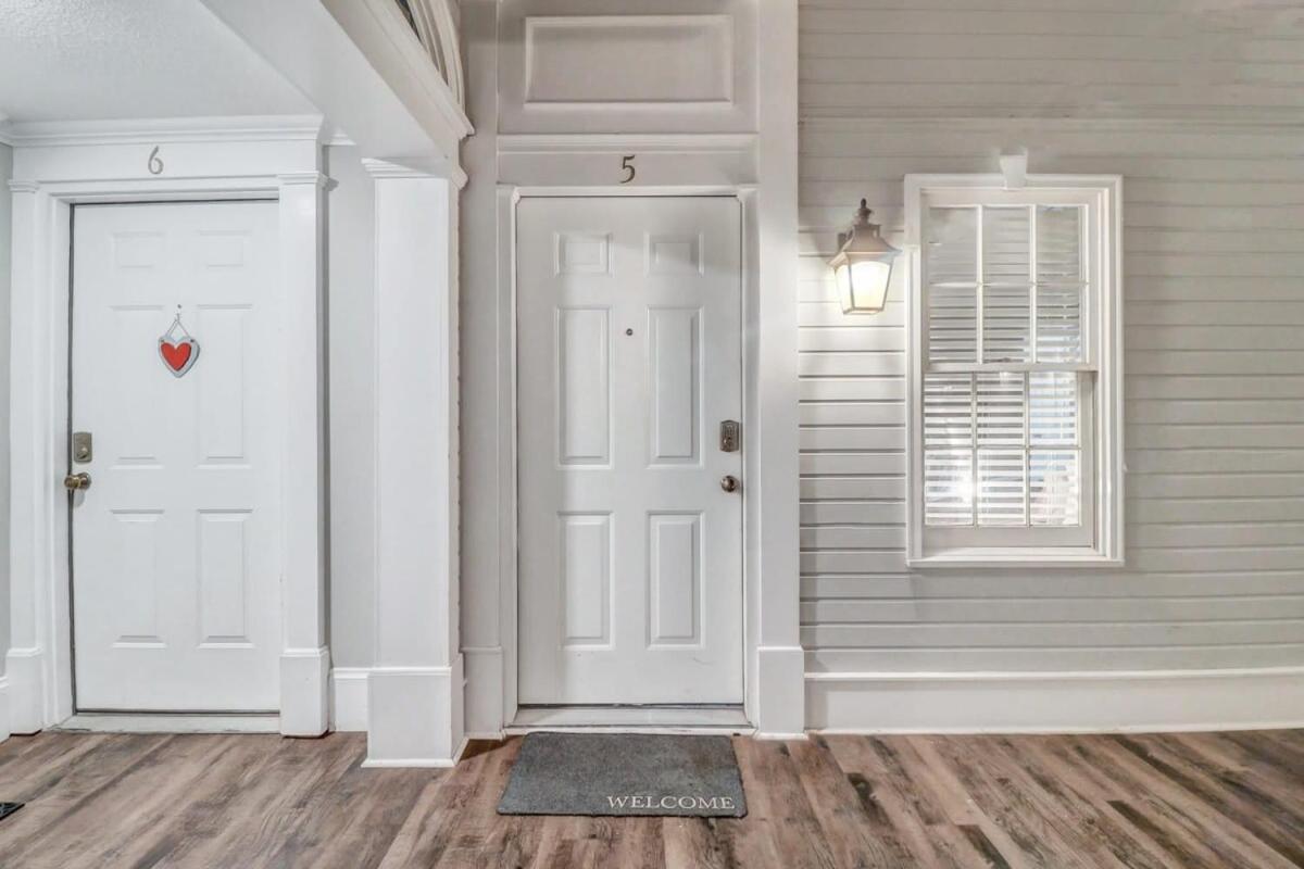 Eagle'S Landing Loft-Downtown Above Bull & Barrel Apartment Стейтсбъро Екстериор снимка
