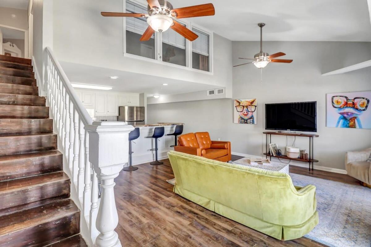Eagle'S Landing Loft-Downtown Above Bull & Barrel Apartment Стейтсбъро Екстериор снимка